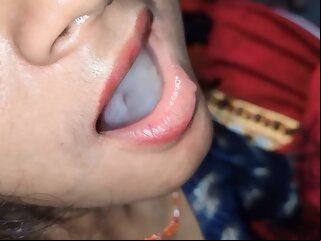 Desi bhabhi's boyfriend cums..